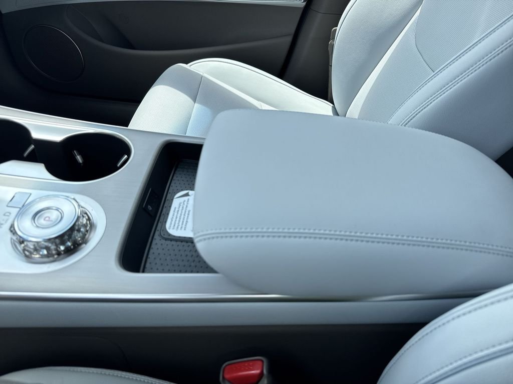 New 2026 Capri Blue Genesis 2.5T ADVANCED image 24