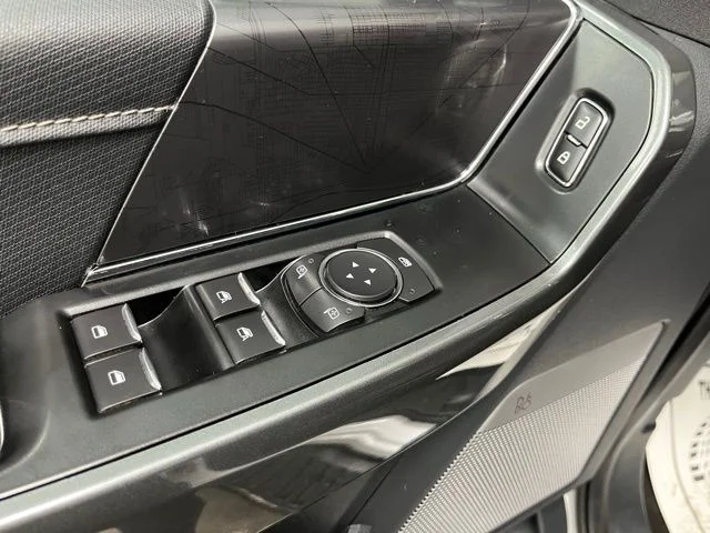 Used 2023 White Ford XLT image 24