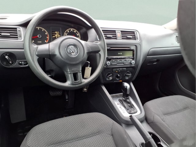 Used 2014 Gray Volkswagen 2.0L S image 5
