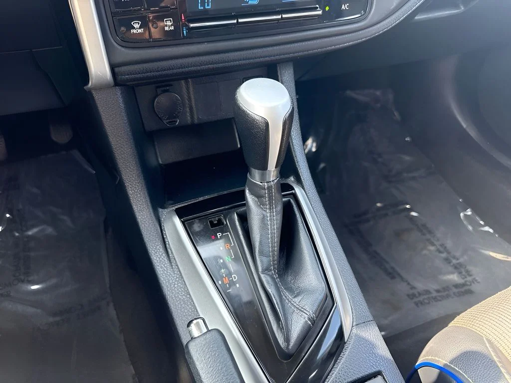Used 2017 Silver Toyota SE image 10