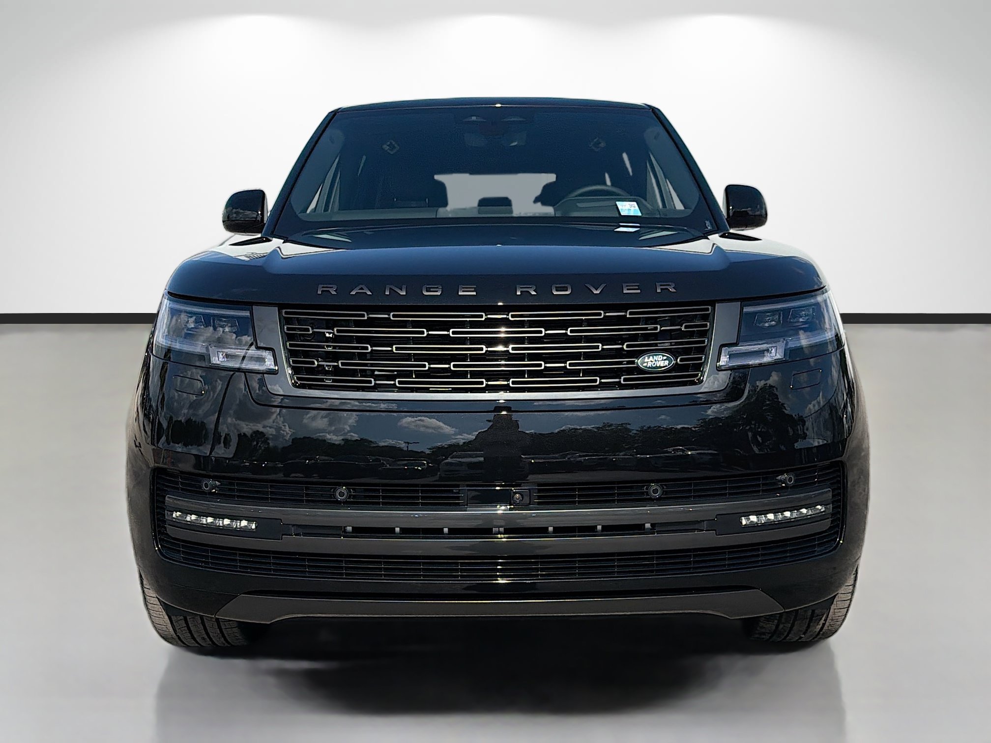 New 2026 Santorini Black LAND ROVER SE 7 Seats image 8