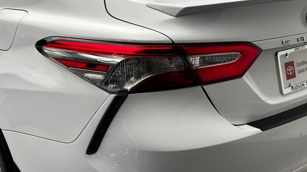 Used 2020 White Toyota SE image 6