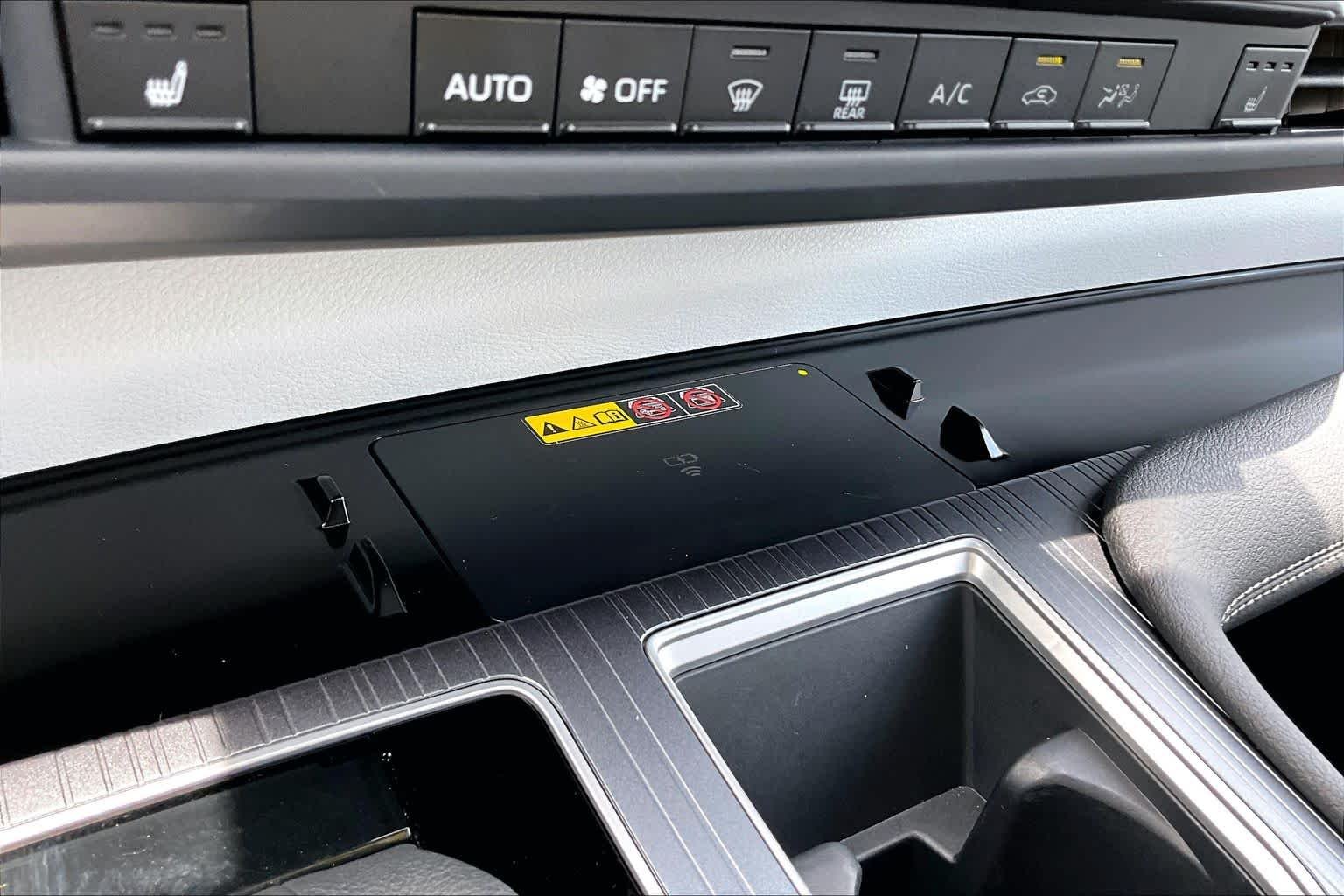 Used 2025 Midnight Black Metallic Toyota XLE image 31