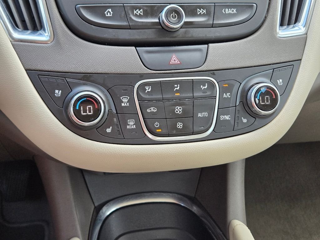 Used 2020 White Chevrolet Premier image 27