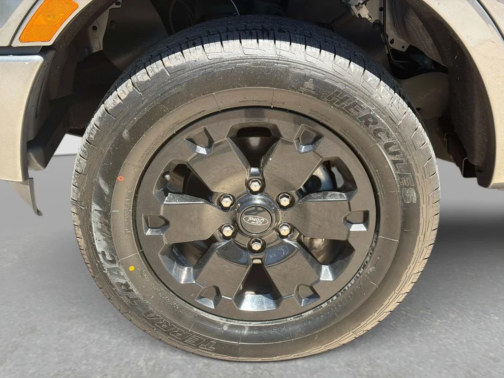 Used 2023 Carbonized Gray Metallic Ford XLT image 12