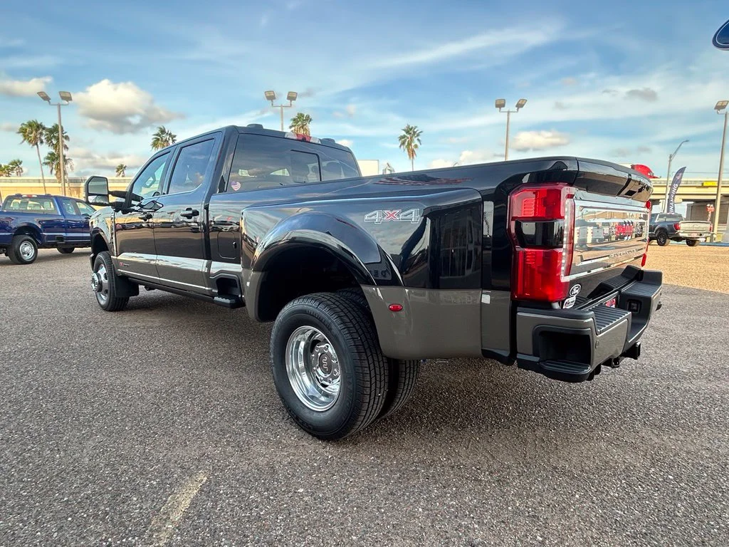 New 2027 Agate Black Metallic Ford F-350® King Ranch® image 5