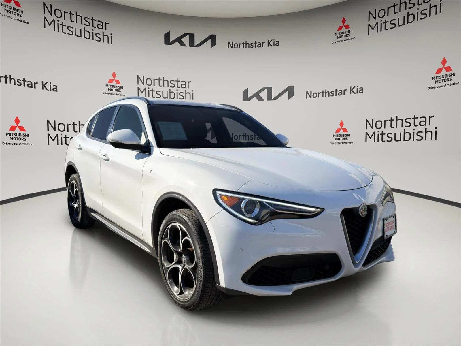 Used 2023 Alfa White Alfa Romeo Ti image 5
