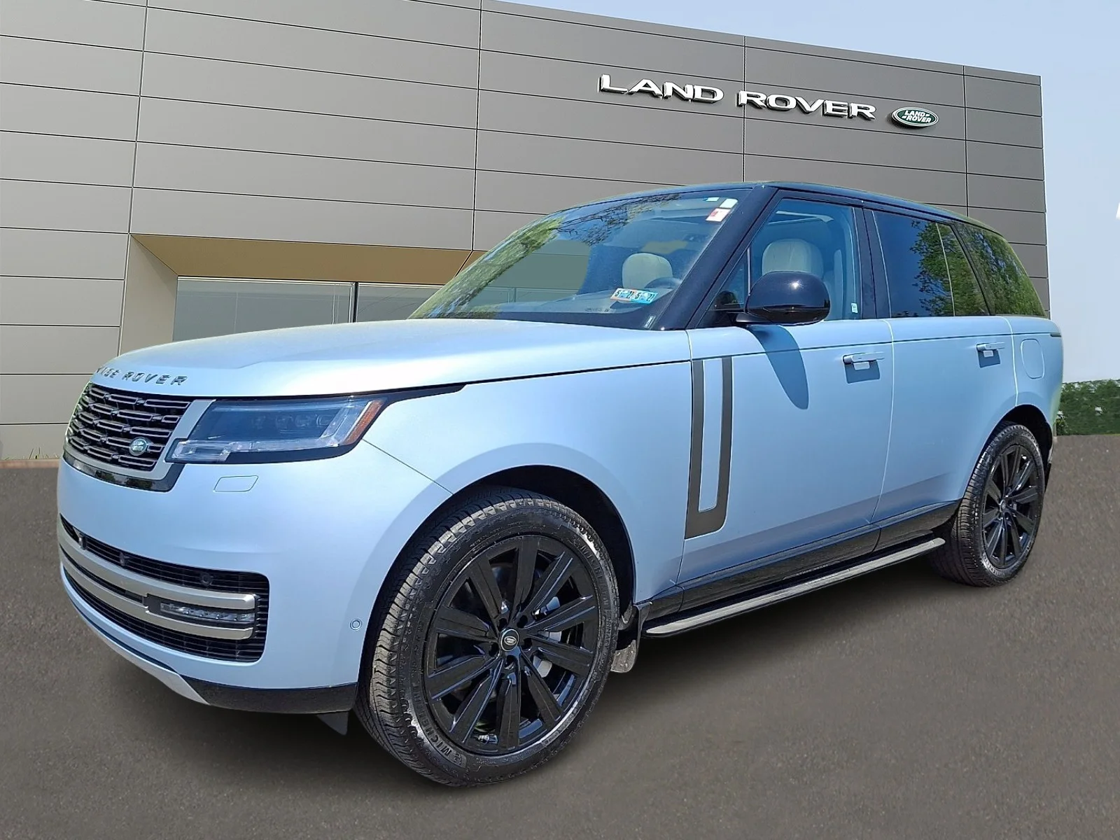 2025 Land Rover Range Rover 3.0 PHEV SE SWB's photo