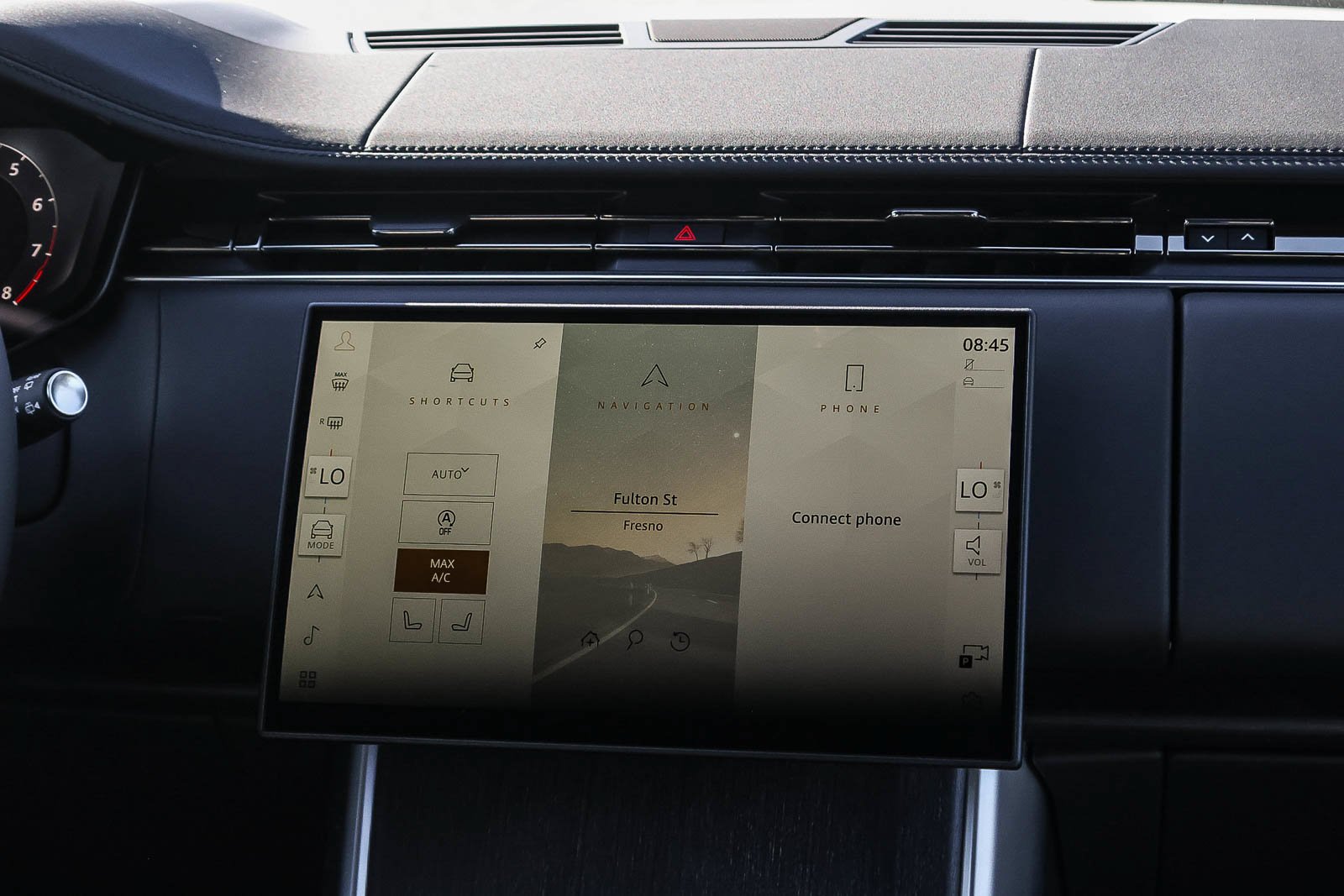 New 2026 Eiger Grey Land Rover SE image 20