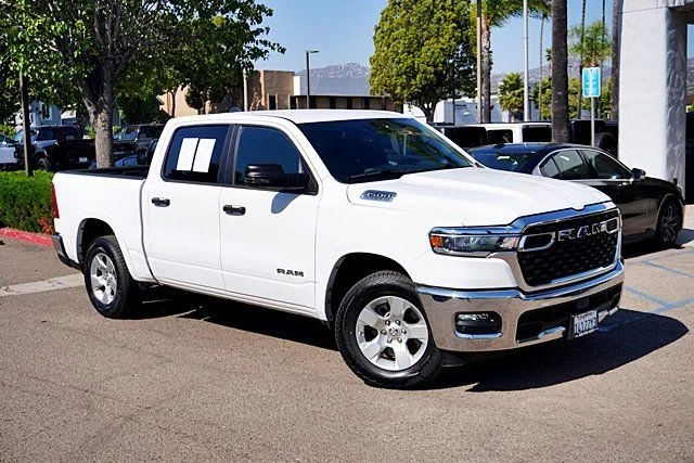 Used 2025 White Ram Big Horn/Lone Star image 3