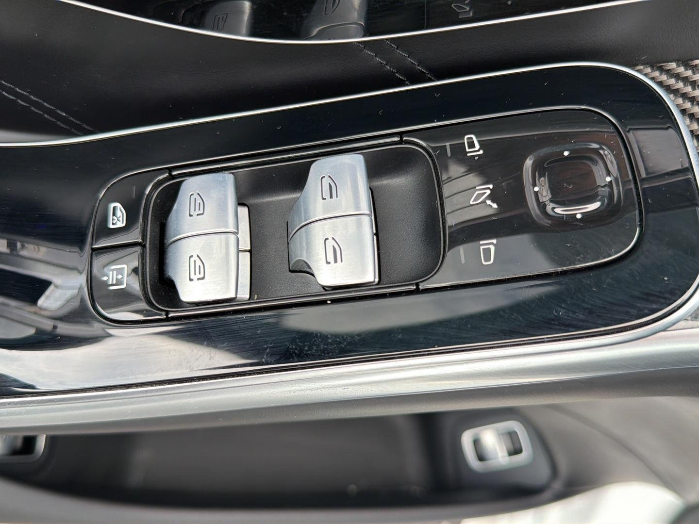 Used 2024 Moonlight White Mercedes-Benz AMG® S 63 E image 19