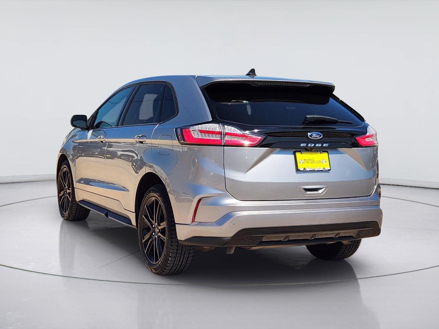 2022 Ford Edge photo 5 of 33