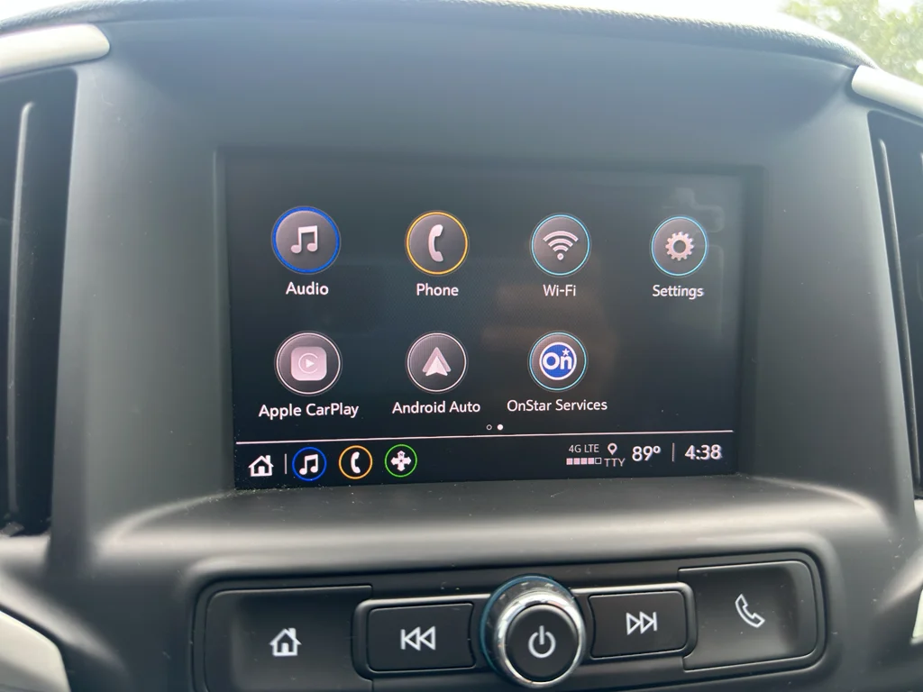 Used 2022 Summit White GMC SLE image 15