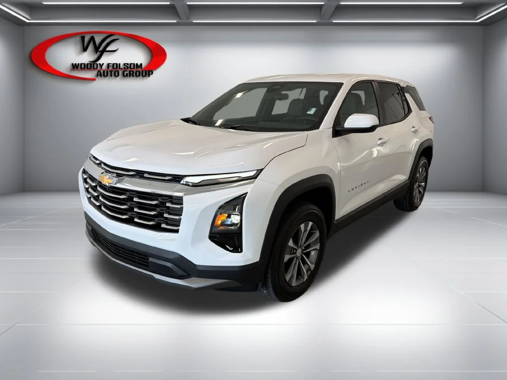 New 2027 Summit White Chevrolet LT image 3