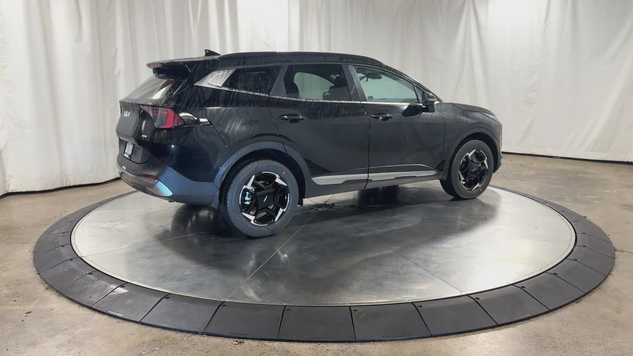 New 2026 Fusion Black Kia EX image 9