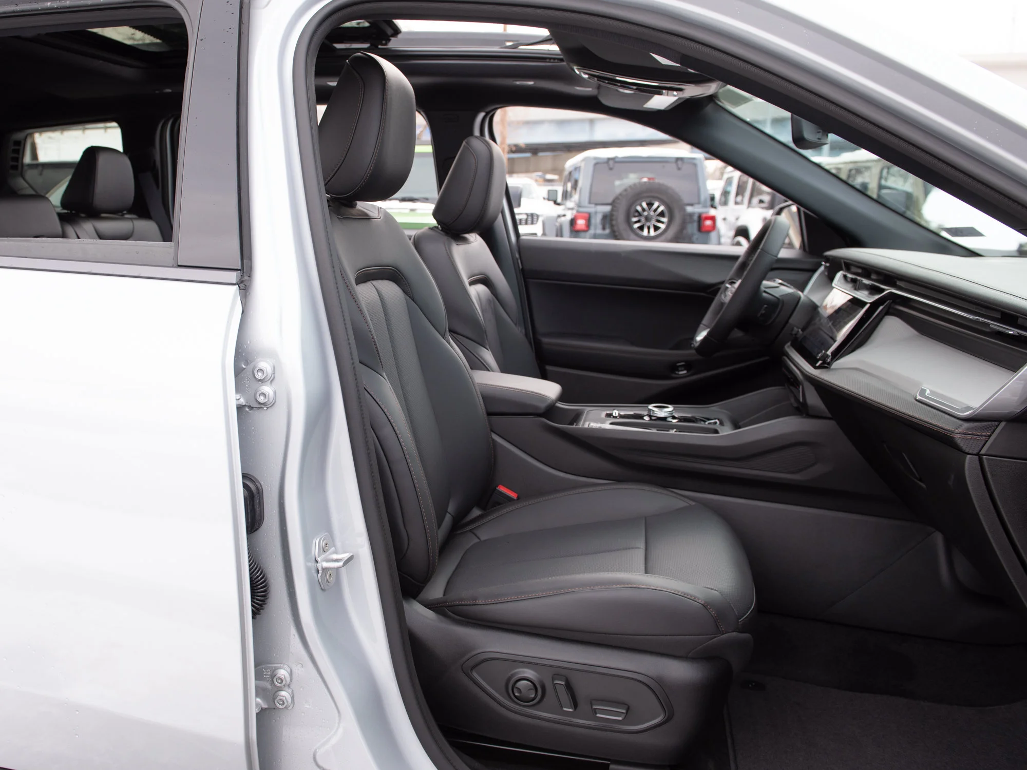 New 2026 Silver Jeep Limited * Hybrid image 24