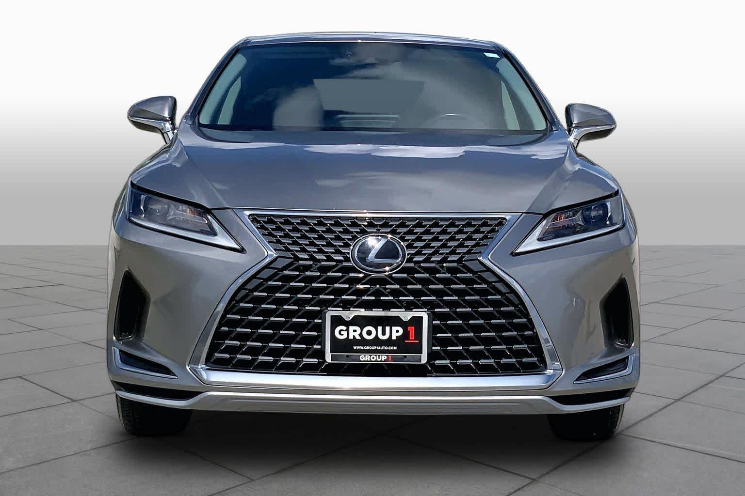 Used 2022 Atomic Silver Lexus  image 4