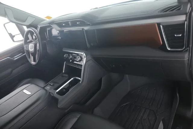 Used 2025 Black GMC Denali image 32