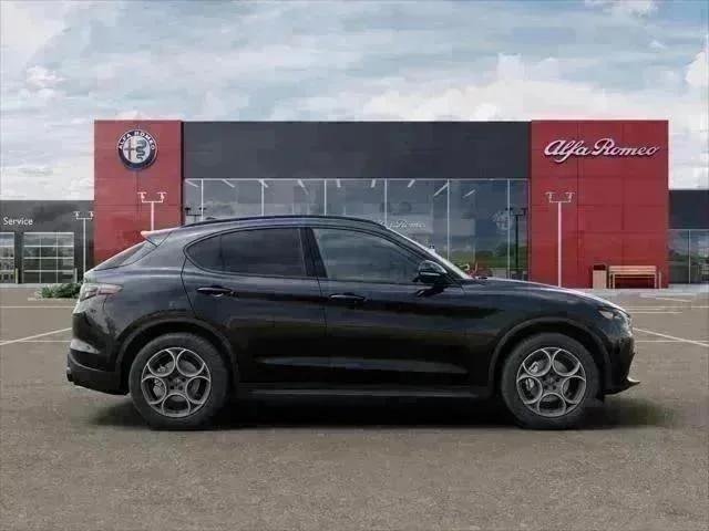 New 2025 Vulcano Black Metallic Exterior Paint Alfa Romeo  image 55