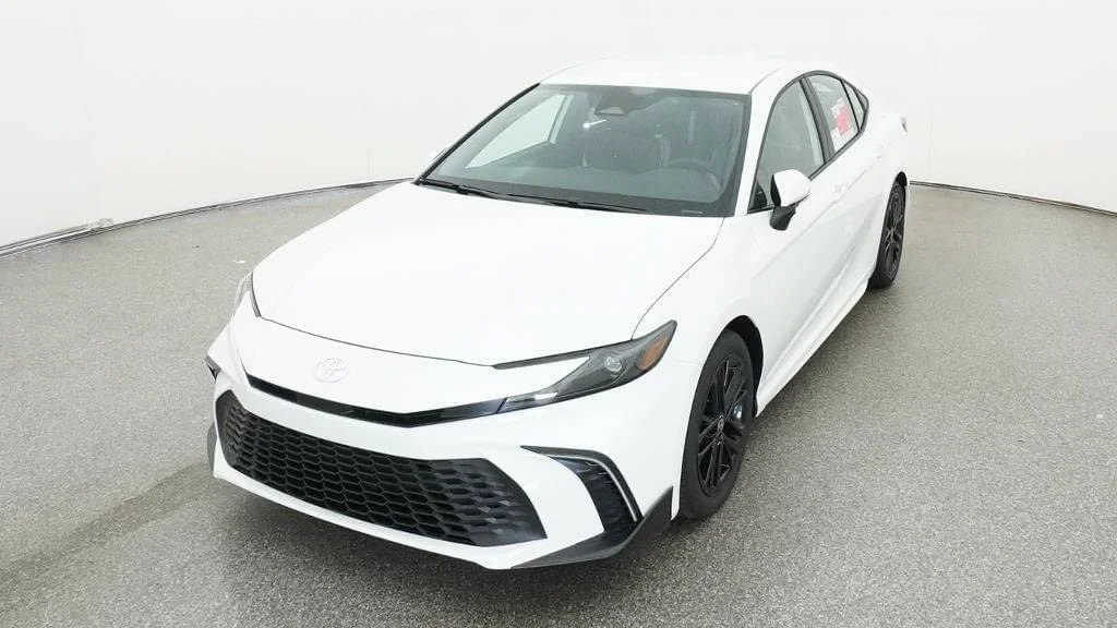 Used 2026 Ice Cap Toyota SE image 16