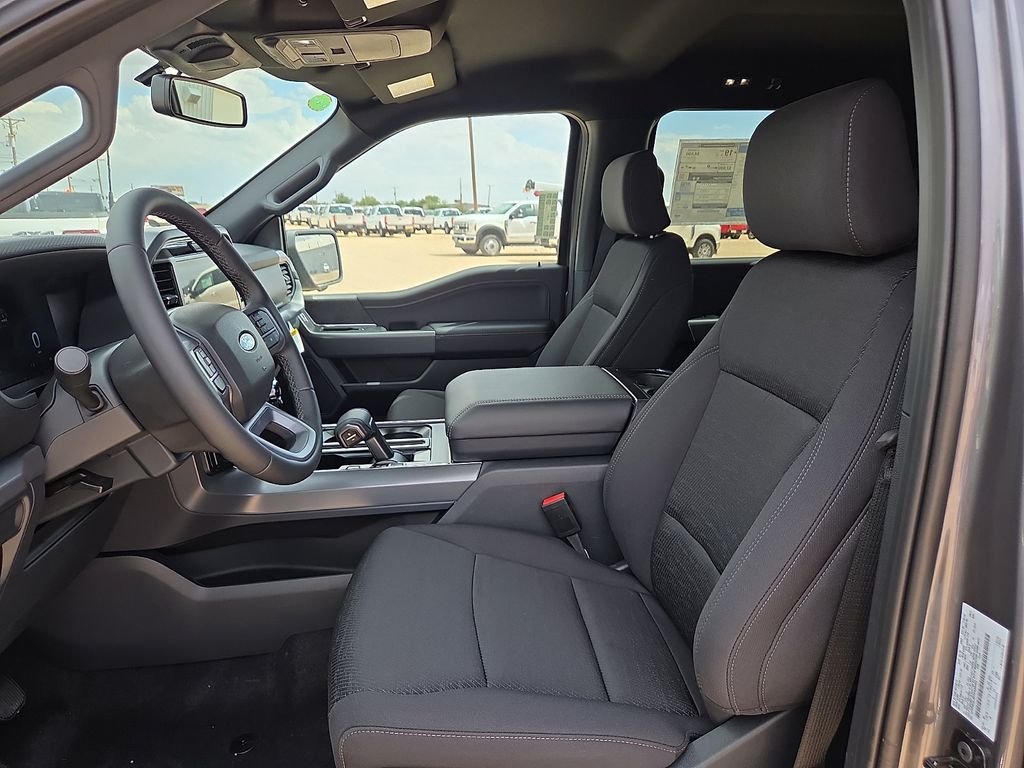 New 2026 Carbonized Gray Metallic Ford XLT image 17