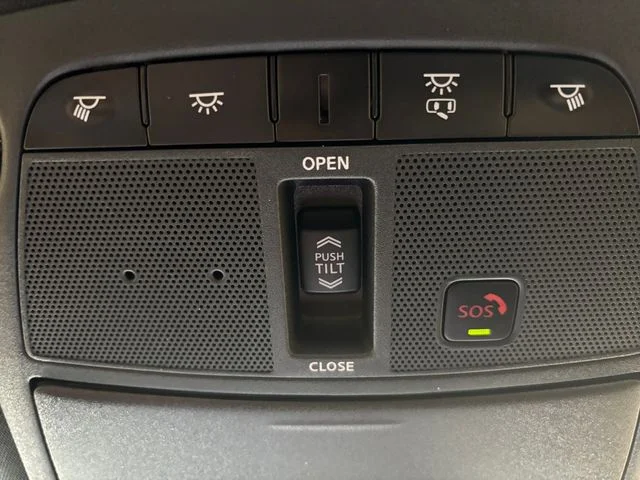 Used 2023 Black Nissan SR image 24