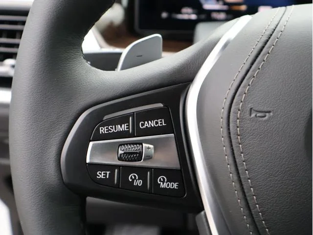 New 2026 Mineral White Metallic BMW xDrive40i image 21