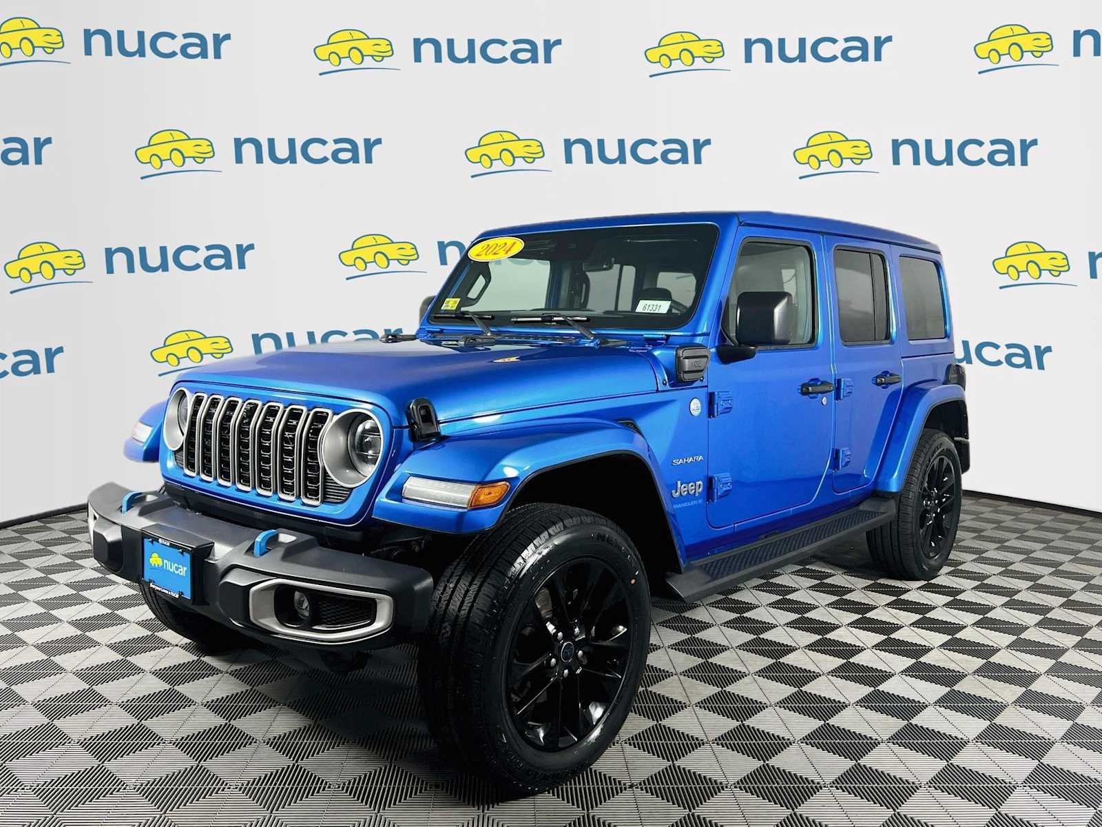 Used 2024 Hydro Blue Pearlcoat Jeep Sahara image 3