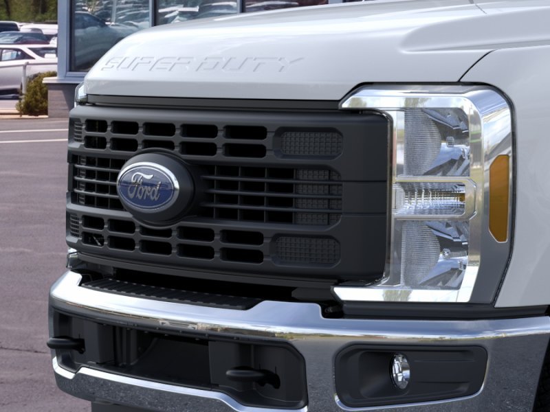 New 2026 Oxford White Ford F-350® XL image 17