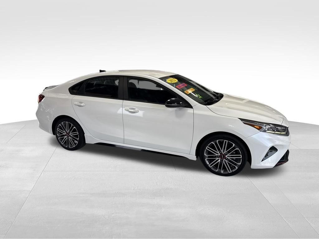 Used 2022 White Kia GT image 7