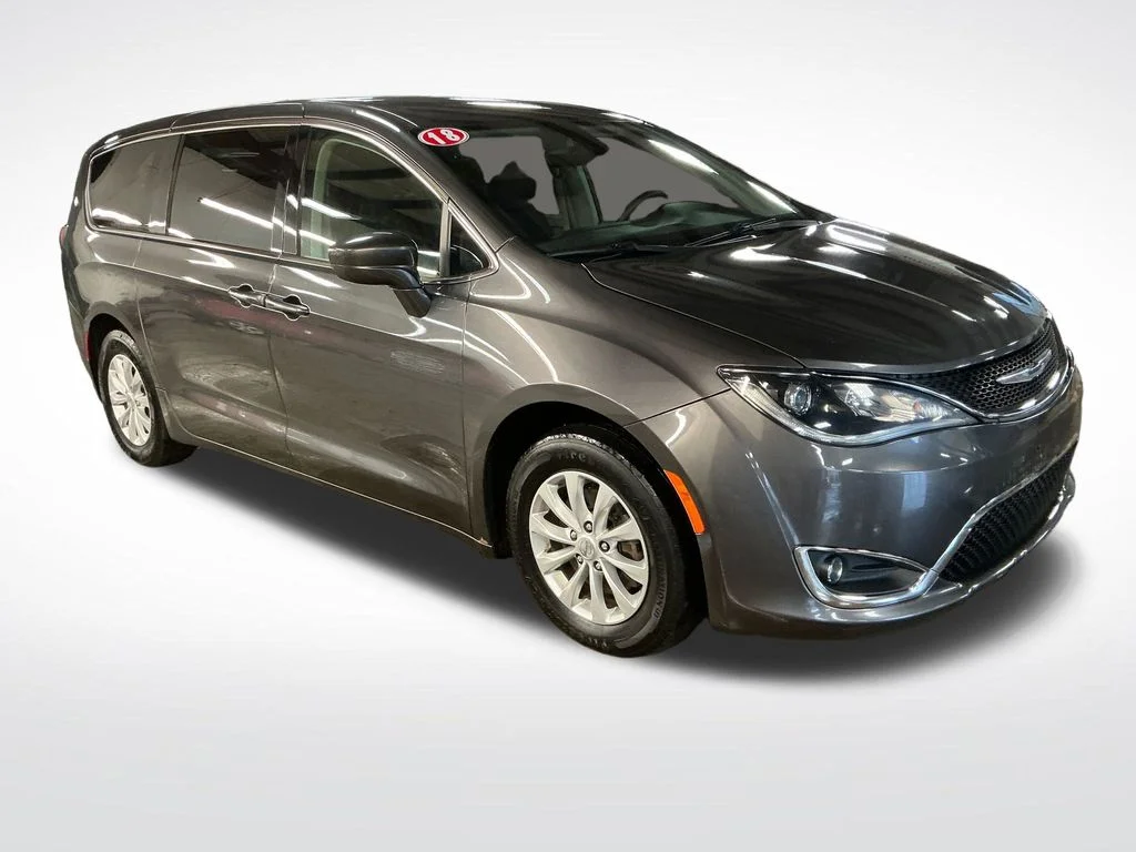 Used 2018 Gray Chrysler Touring Plus image 8