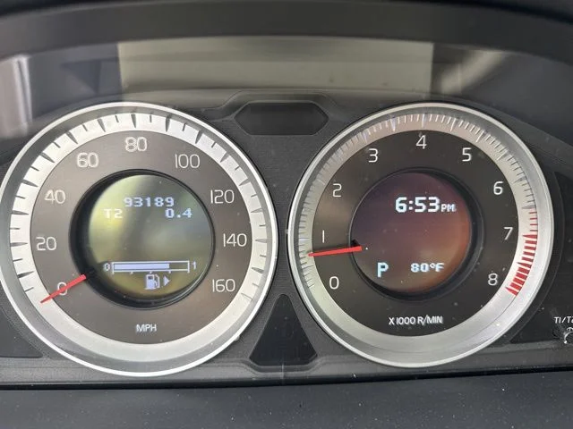 Used 2013 White Volvo T6 image 10