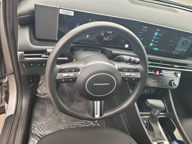 Used 2025 Silver Hyundai SEL image 30