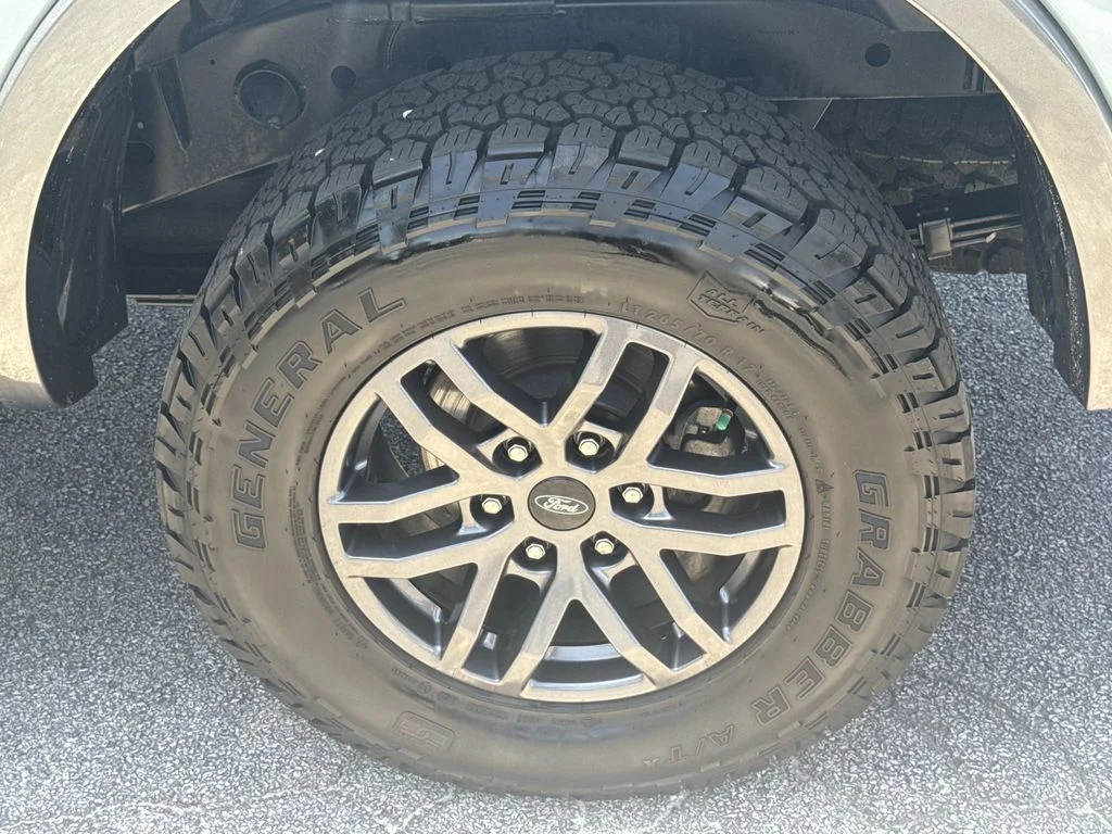 Used 2023 Green Ford XLT image 19