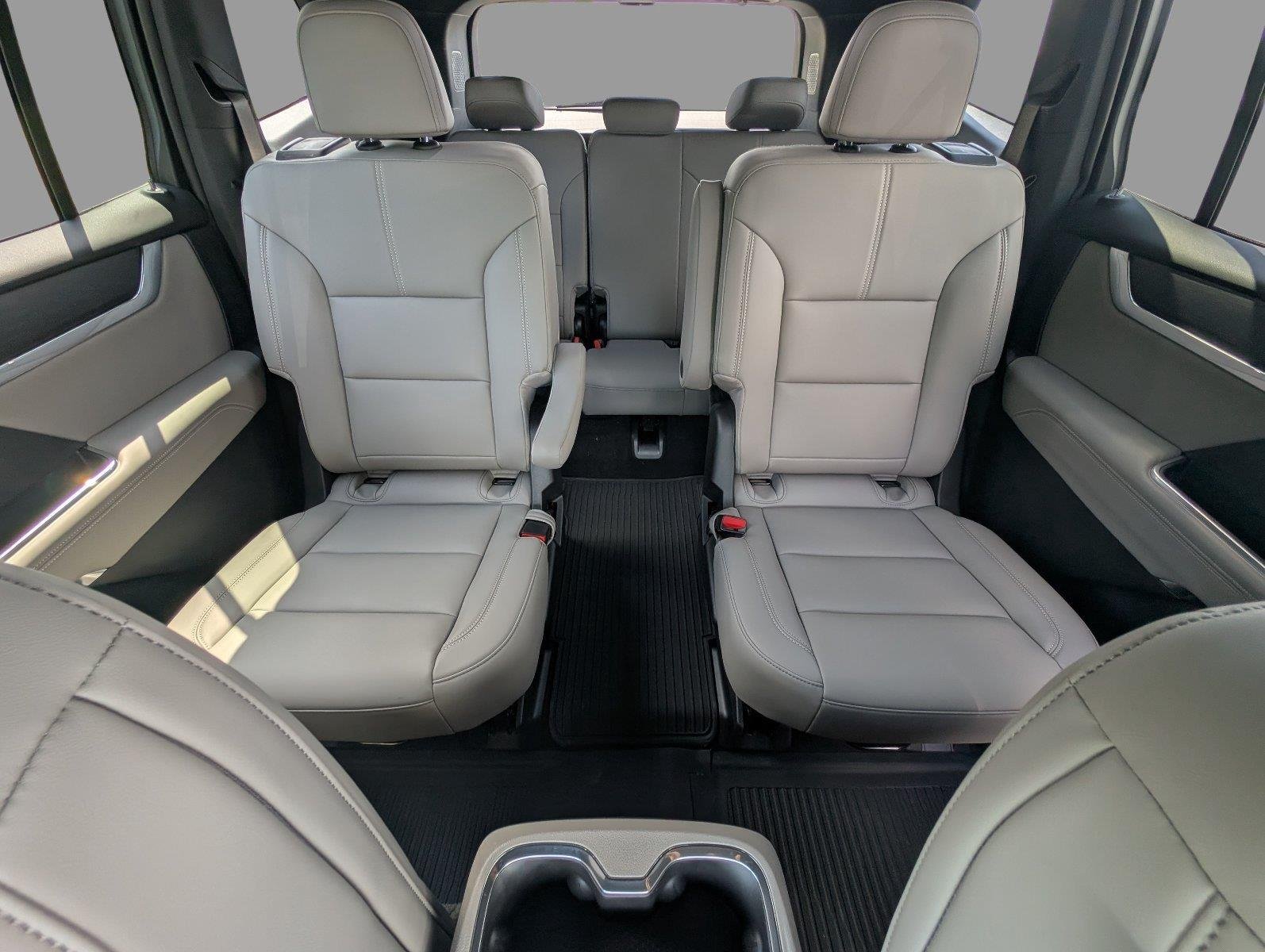 New 2027 Summit White GMC Elevation image 35