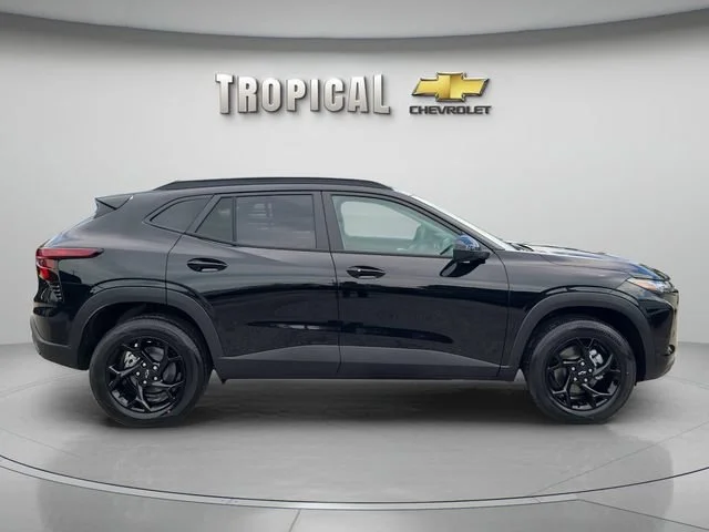New 2026 Mosaic Black Metallic Chevrolet LT image 6