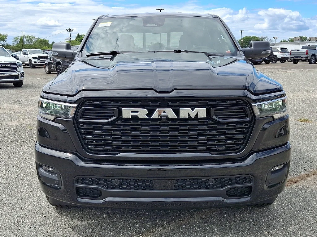 New 2027 Diamond Black Crystal Pearl-Coat Exterior Paint RAM Big Horn image 2
