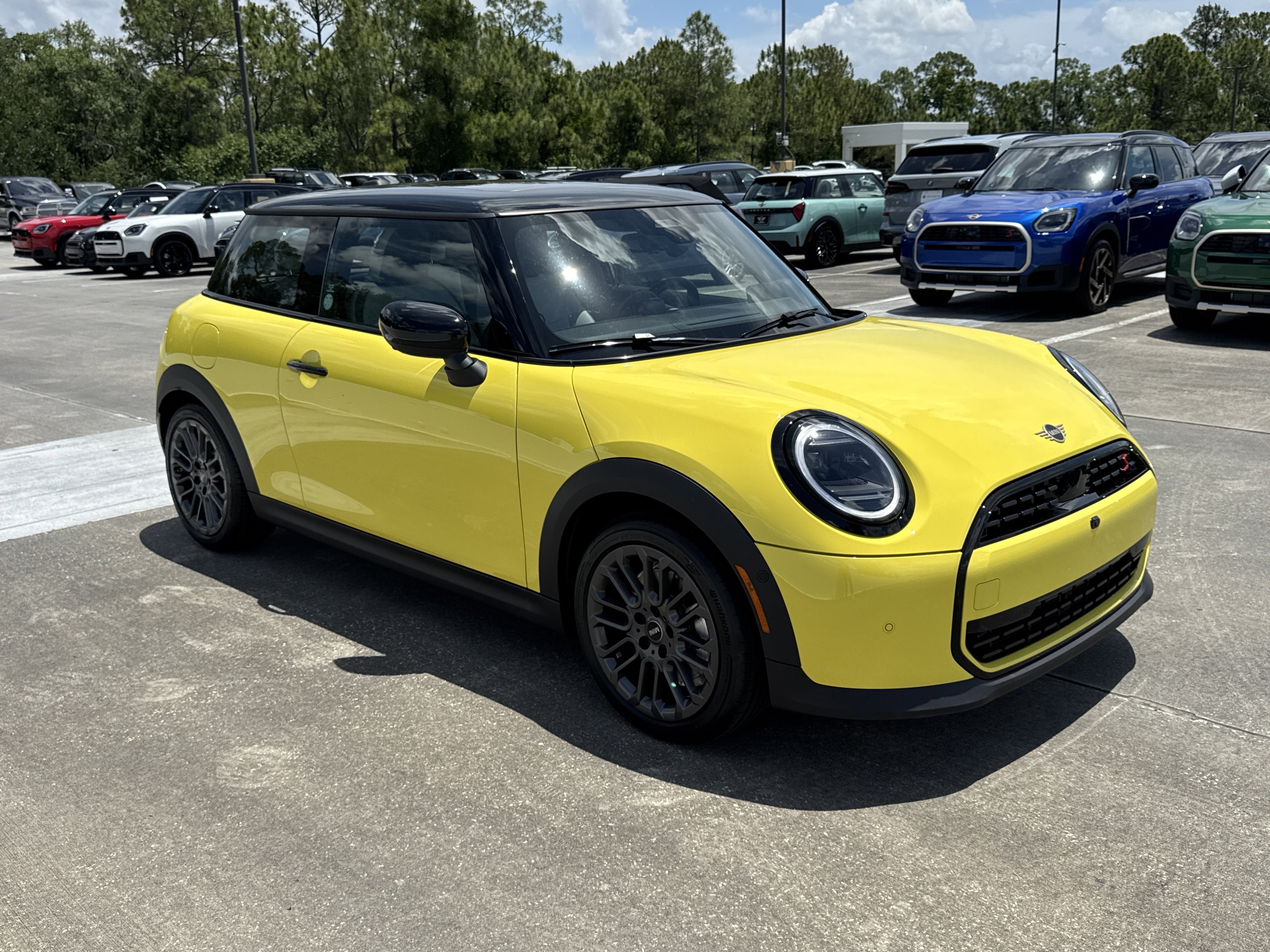 2026 MINI Hardtop Cooper S's photo