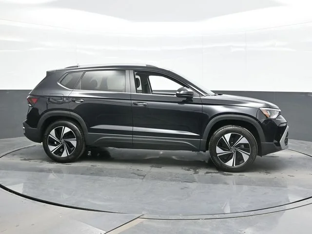 New 2026 Black Volkswagen 1.5T SE image 8