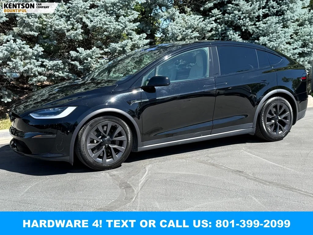 2023 Tesla Model X Long Range's photo