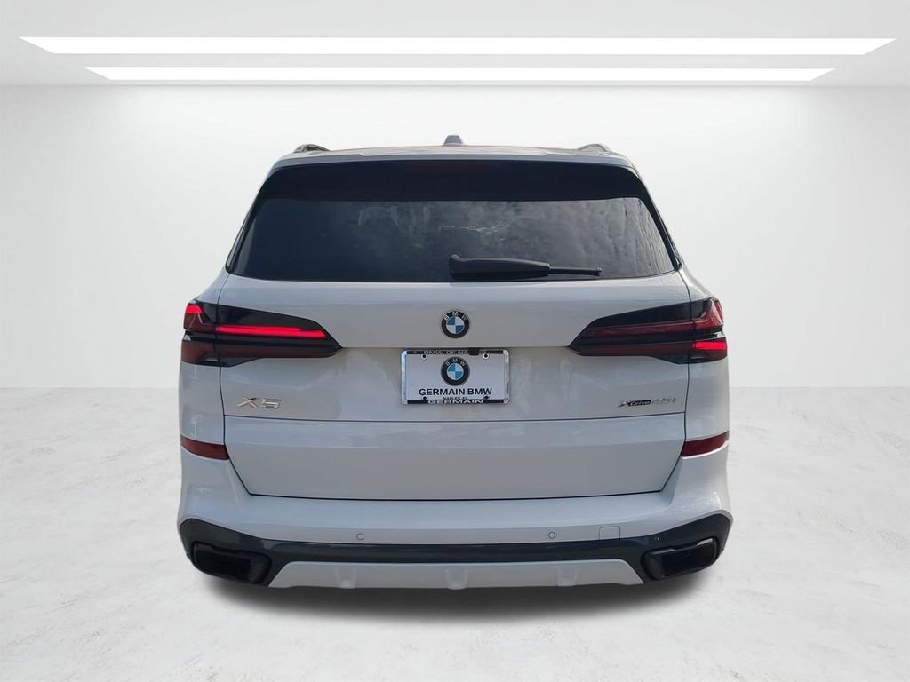 New 2026 Alpine White BMW xDrive40i image 5