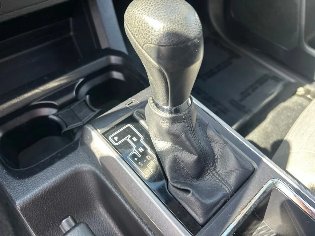 Used 2016 Red Toyota SR5 image 22