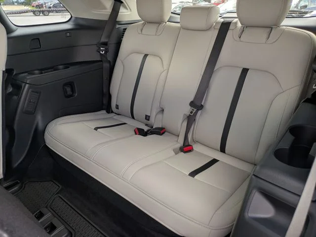 2026 Mazda CX-90 Premium Package - Photo 32