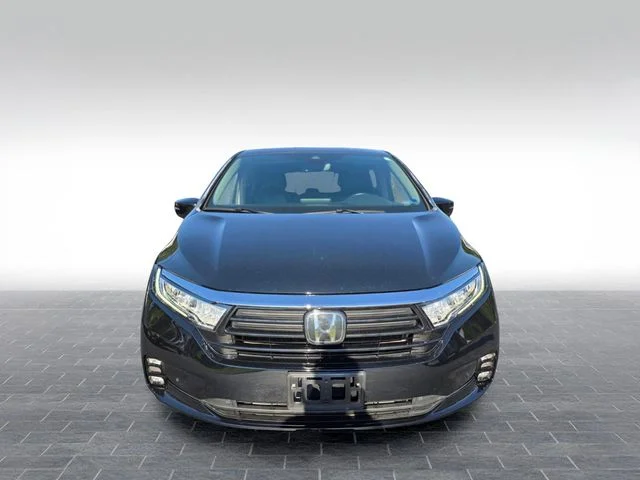 Used 2023 Black Honda Touring image 2