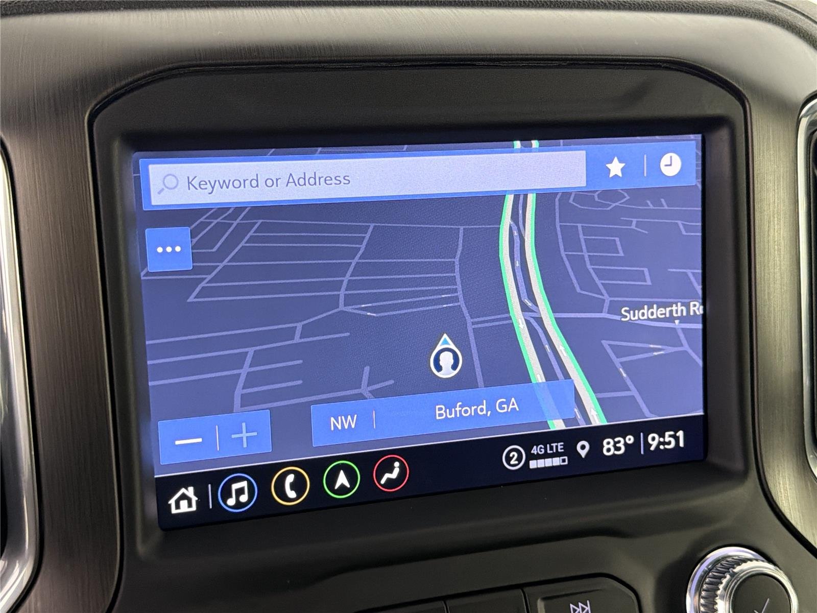 Used 2022 Summit White GMC AT4 image 31