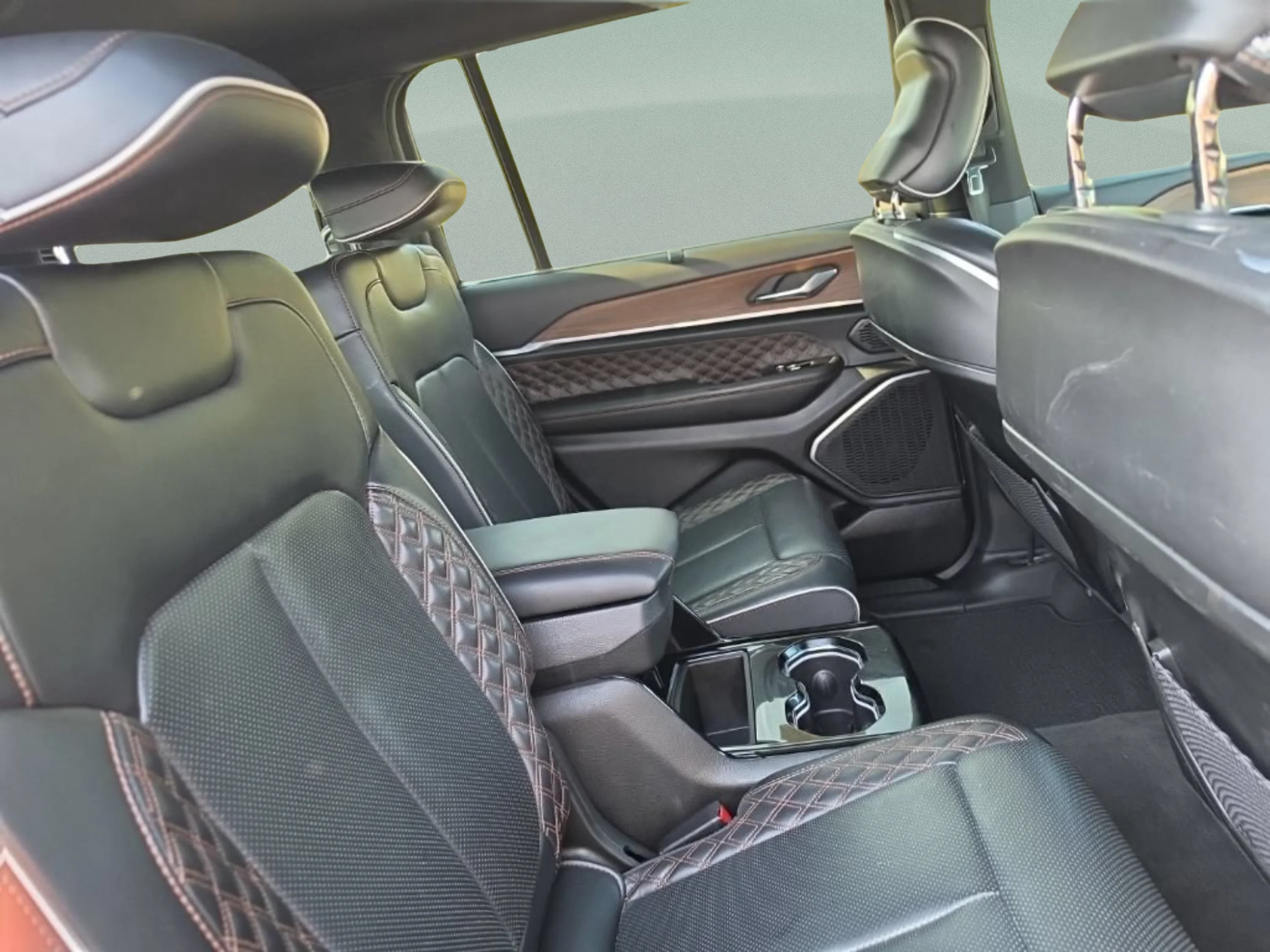 Used 2021 Diamond Black Crystal Pearlcoat Jeep Summit image 25