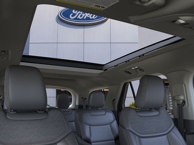 New 2026 Star White Metallic Tri-Coat Ford Active image 22