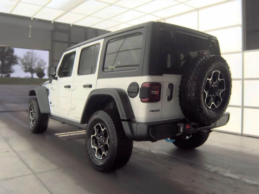 Used 2022 White Jeep Unlimited Rubicon 4xe image 4