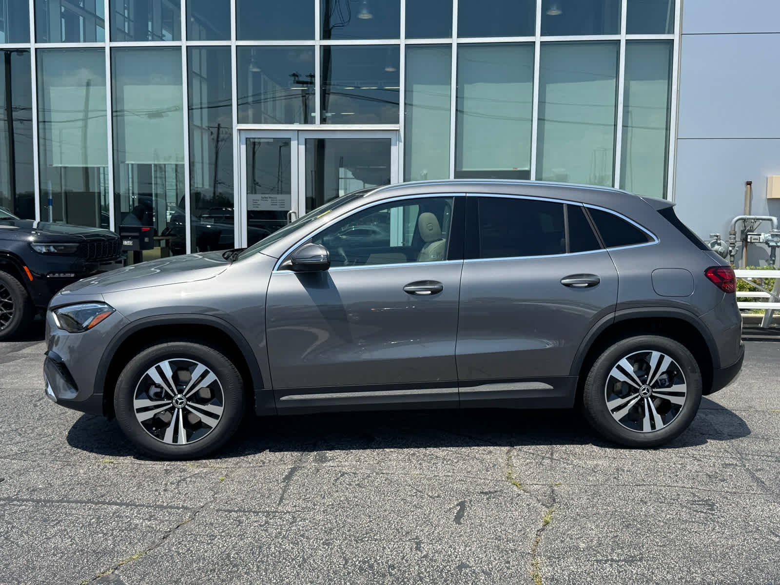 New 2026 Mountain Grey Metallic Mercedes-Benz GLA 250 image 6