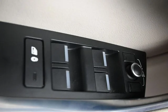 Used 2020 Black Jaguar S image 27